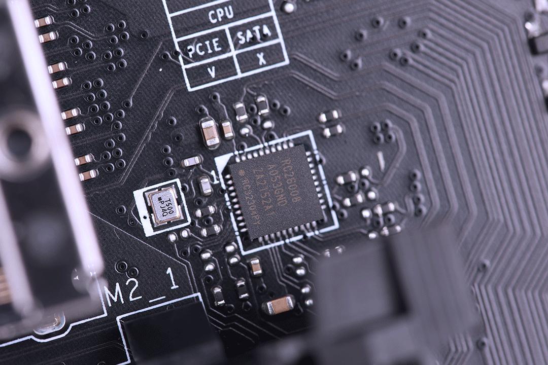 微星b660迫击炮max能超频13600k吗,非k的cpu能超外频吗