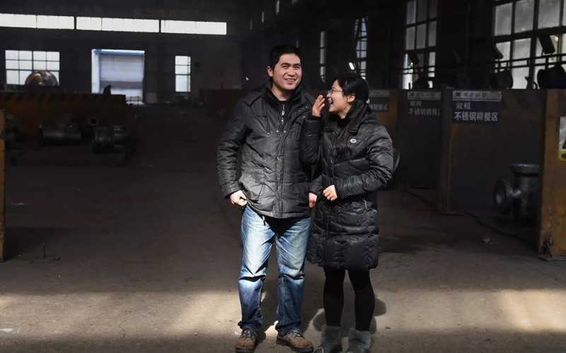 案例：女子为和情人幽会，竟带丈夫到情人家合住：荒诞的3人同居