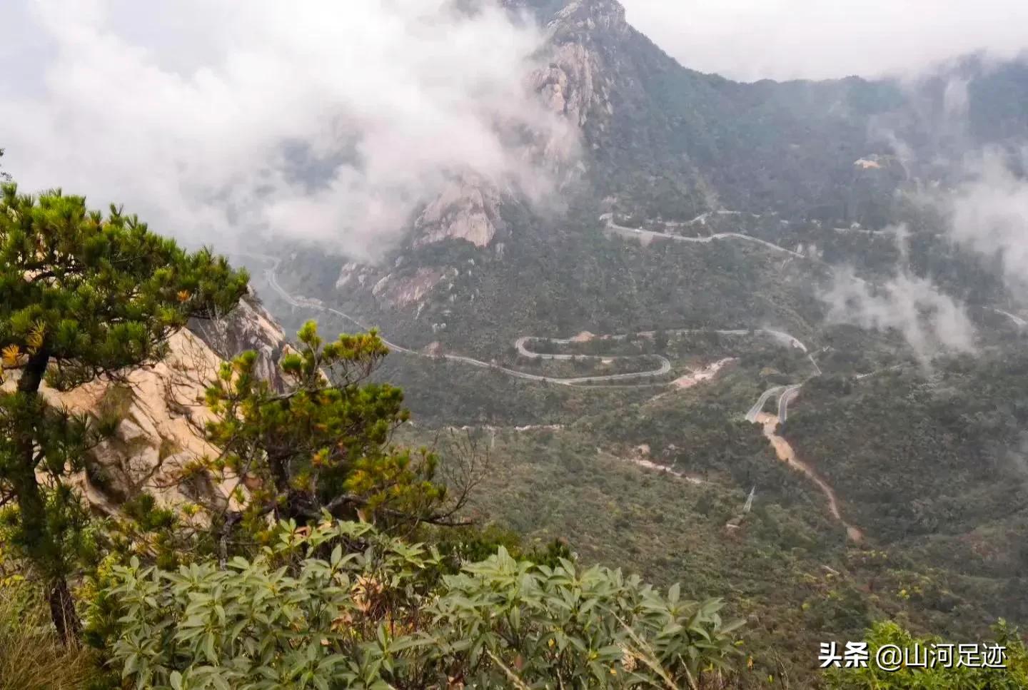 史称“宣歙之脊”，内有和谐之源，被誉中国徽厨之乡