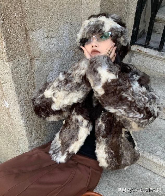 适合春夏天的修饰脸型的帽子,大脸适合什么帽子显脸小春季