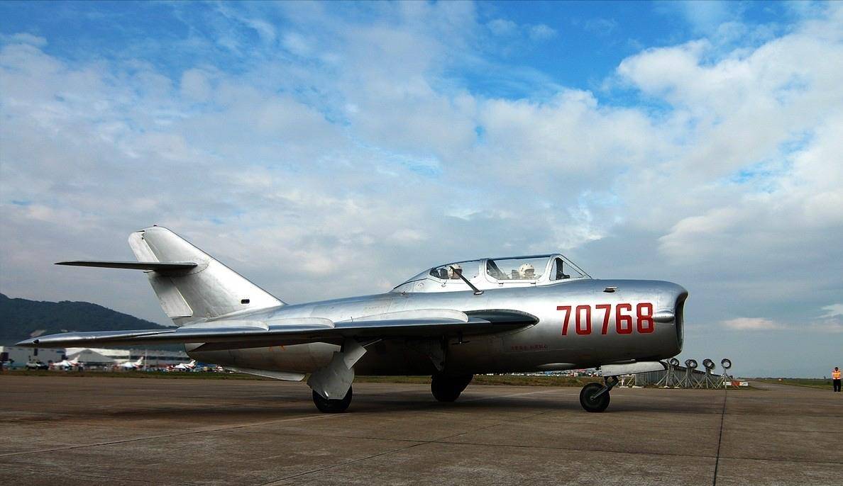 购买中国战机不想给钱?中方*债追**7次无果,这笔买卖到底是赔是赚