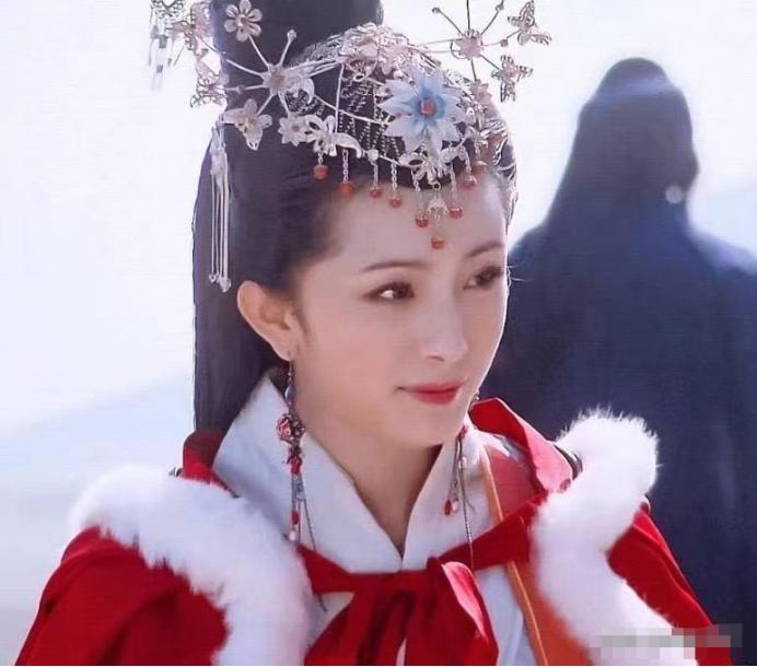 上海这一夜，伴随杨幂身上的3个“未解之谜”，是时候该解开了