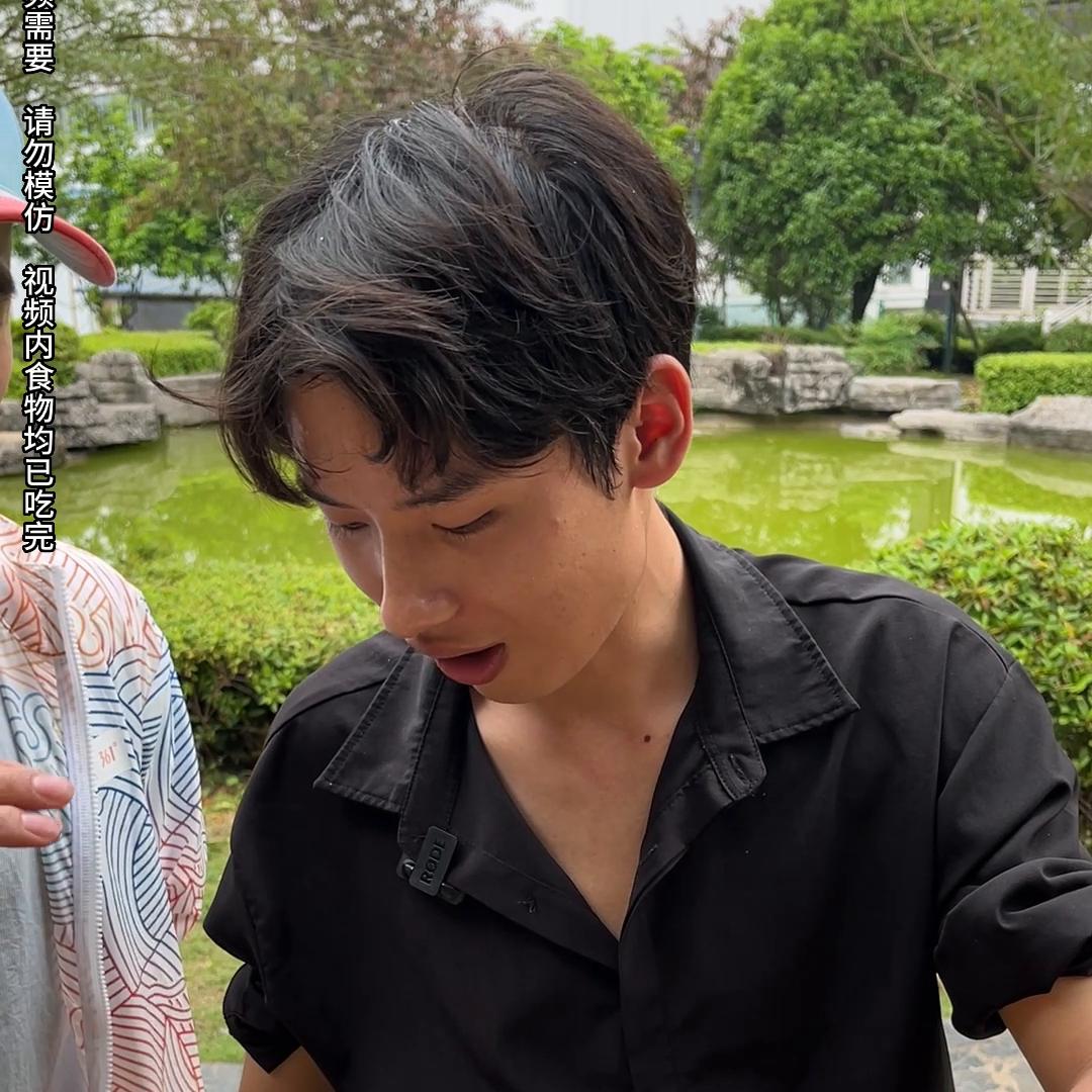 口头禅讲真的小哥这种辣度的鱼尾起码十包？#香辣鱼尾