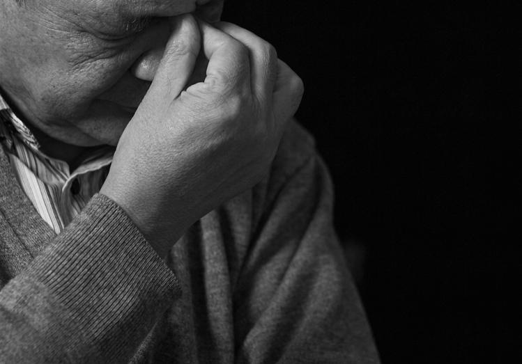 眼皮抬不起来吃什么药,眼皮抬不起来啥病