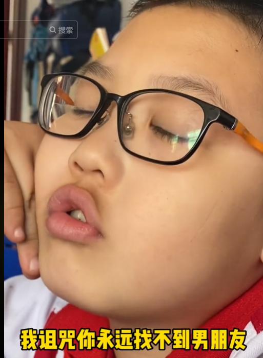 网红90后周老师,网红美女语文老师周老师讲课视频