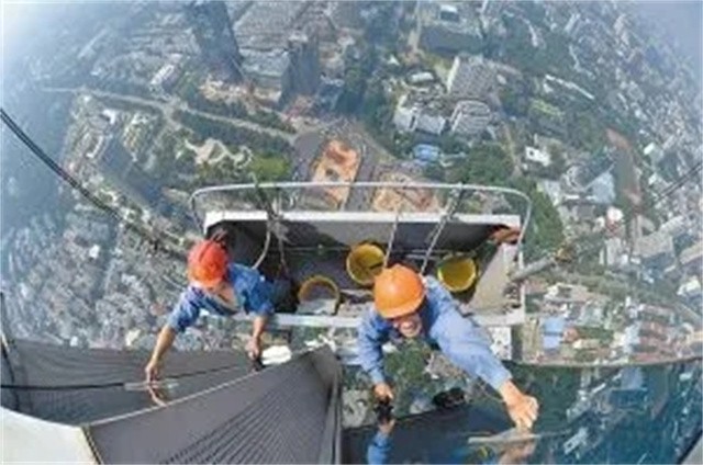 离死亡最近的职业,高空工作坠落死亡事件