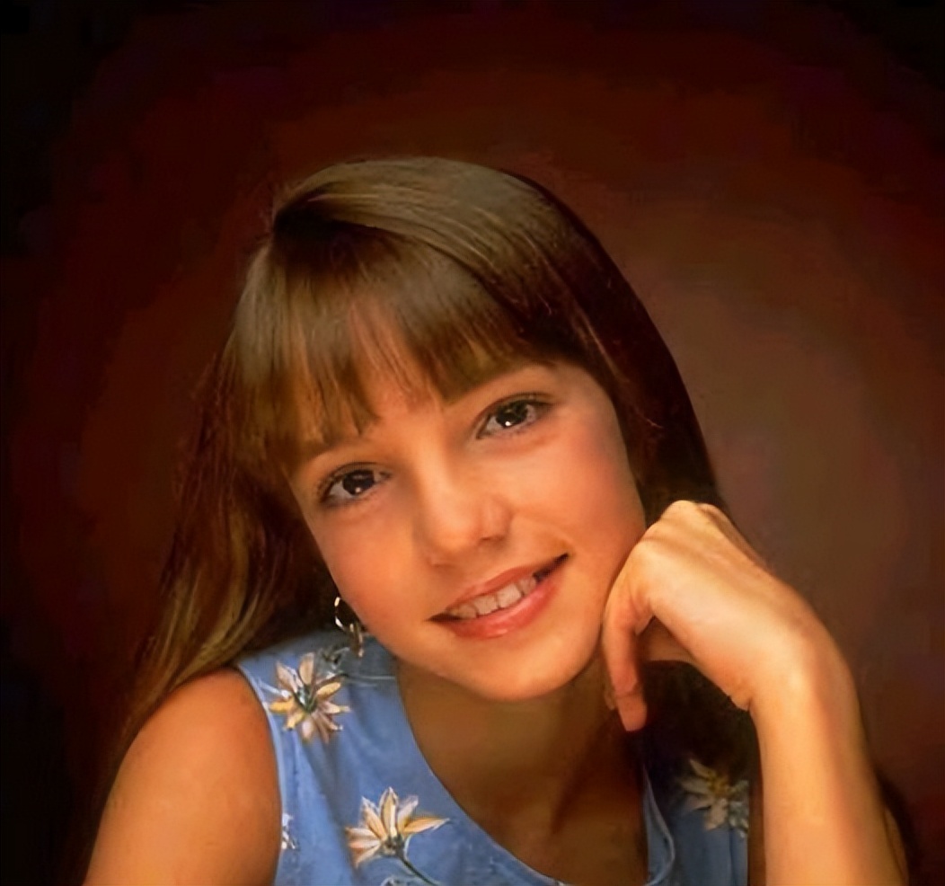 “小甜甜”被父亲在体内放节育器，奴役她13年，禁止让她见孩子