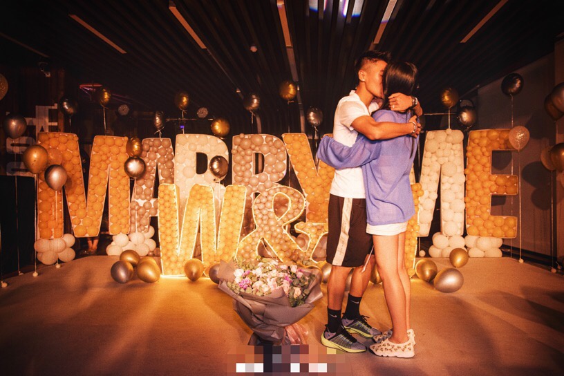 韦世豪老婆吴雅家世,韦世豪妻子吴雅是哪里人