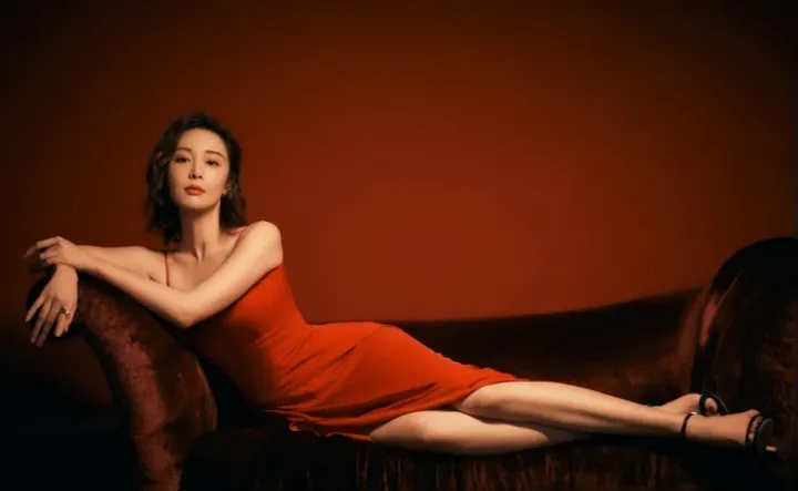 十年女配无人问，一朝大嫂天下知，高叶成功的背后离不开两个人！