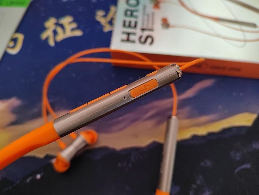 百元挂脖子的蓝牙耳机,百元以内脖挂蓝牙耳机性价比之王