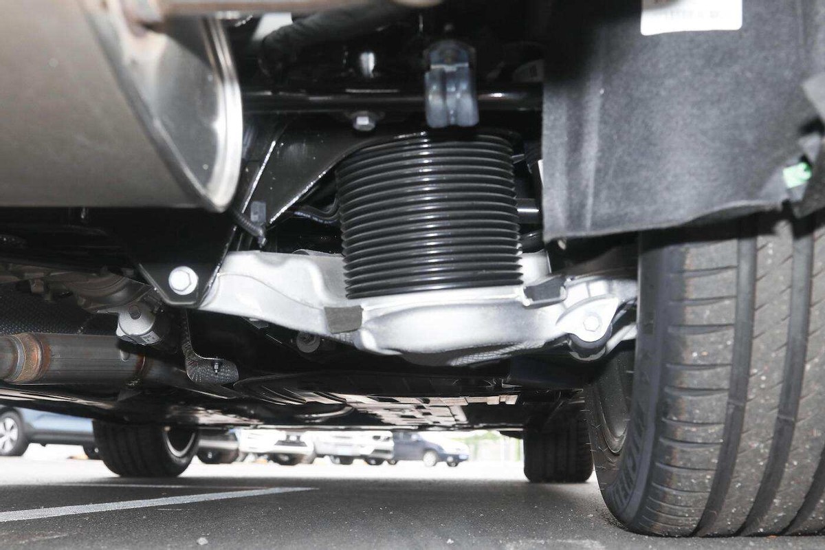 沃尔沃发布了新款xc90的官图,爱信8at沃尔沃xc90