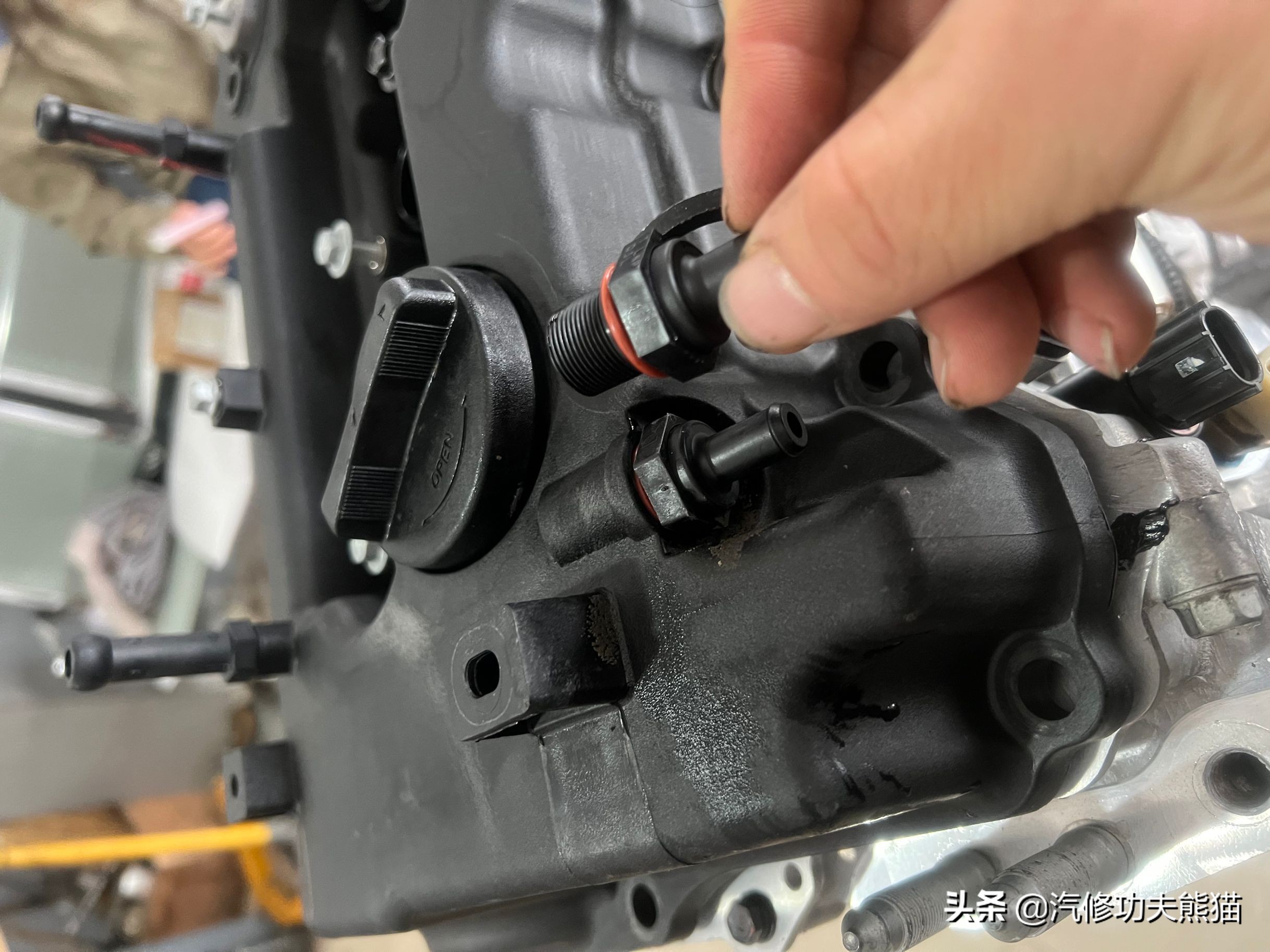 全新胜达大修,现代全新胜达9万公里烧机油