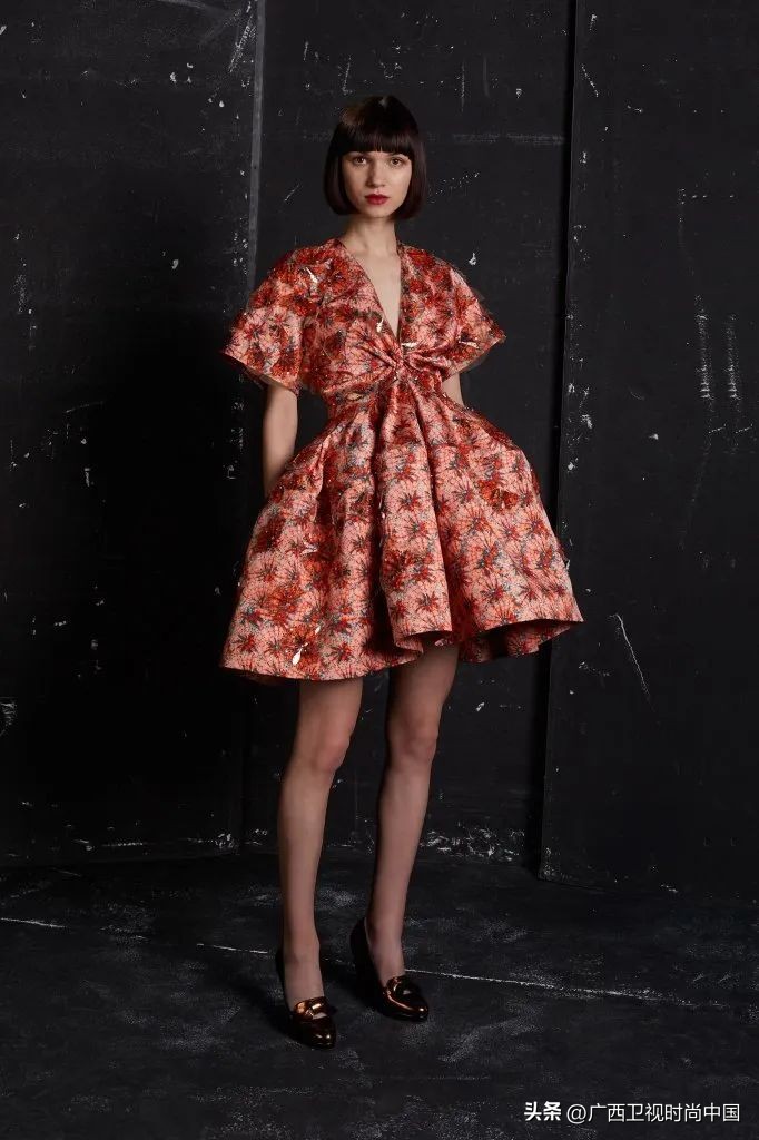 蝴蝶结的最佳搭配,大蝴蝶结怎么搭配好看图片