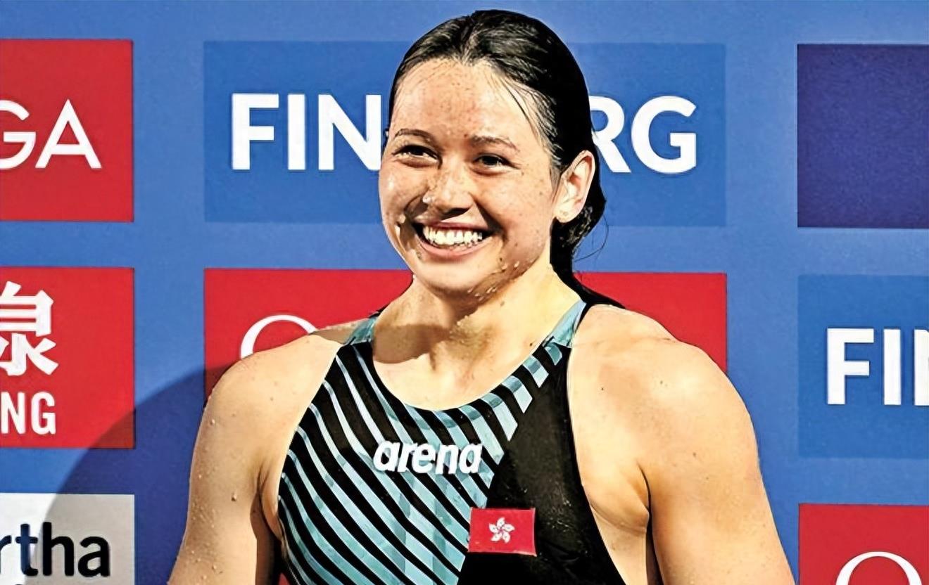 何诗蓓夺冠奏国歌,何诗蓓破世界纪录