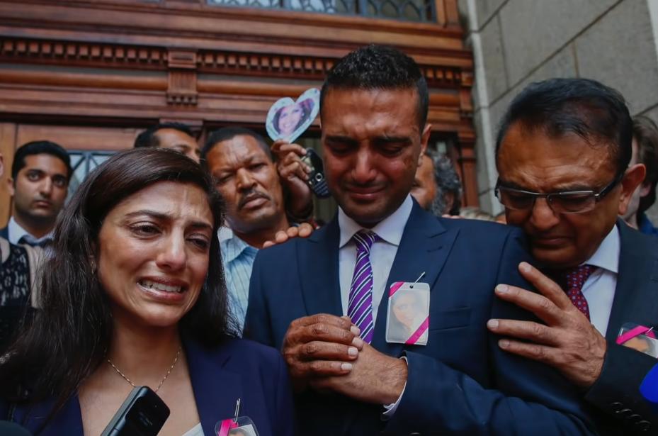 印度裔英国夫妻南非抢劫杀人案,南非女性被害事件原视频