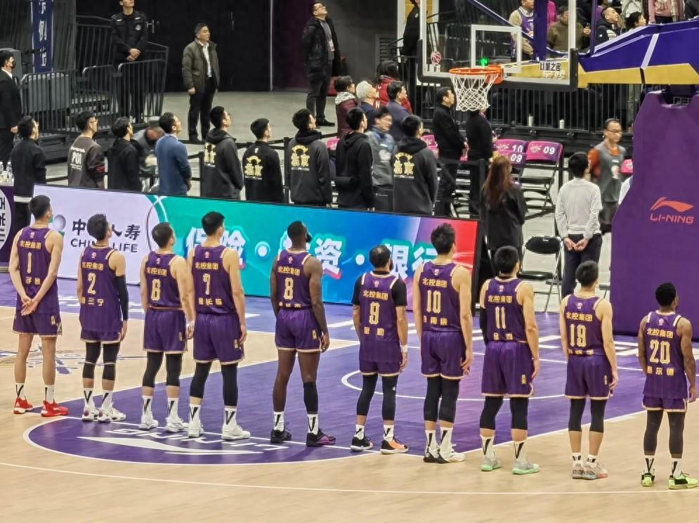 篮球比赛：胜利的背后，更是精神力量的体现