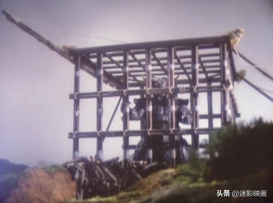 朝鲜硬核怪兽片：导演遭绑架，国家元首监制，故宫取景的另类神作