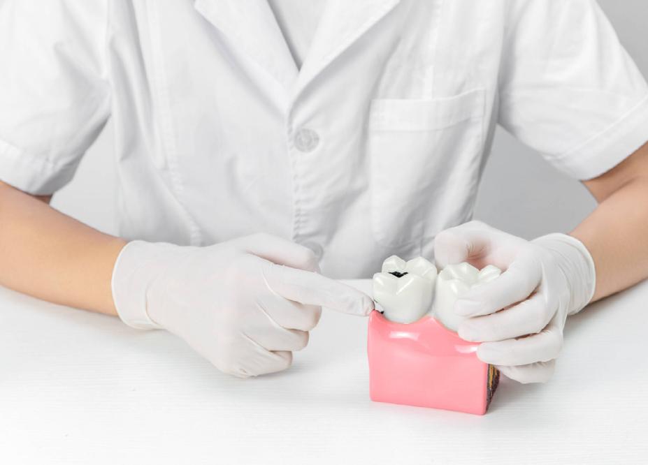 怎么刷牙嘴都臭是咋回事,怎么刷牙牙齿都有异味