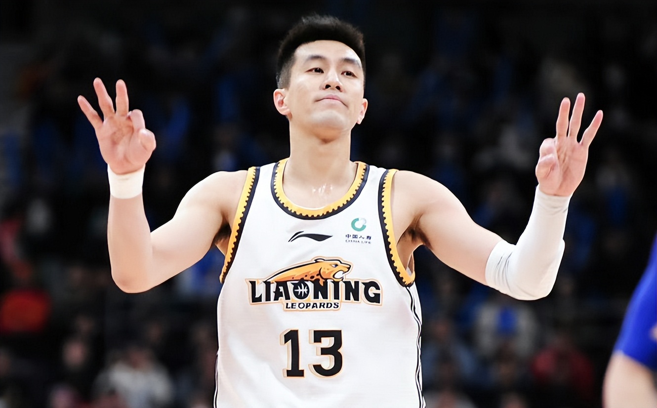 郭艾伦李晓旭飞身救球,cba辽宁吉林郭艾伦救球