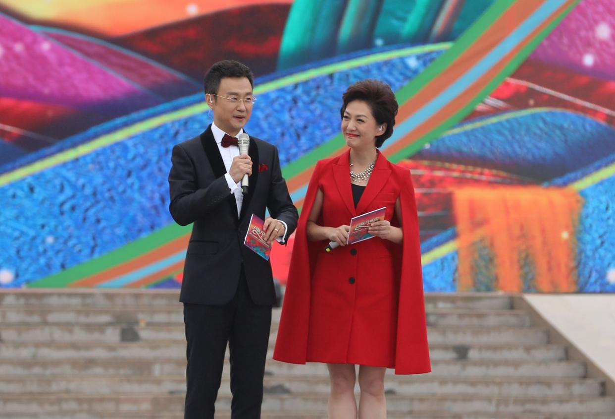 海霞中央广播电视总台央视主持人,央视新闻联播主播海霞个人简历