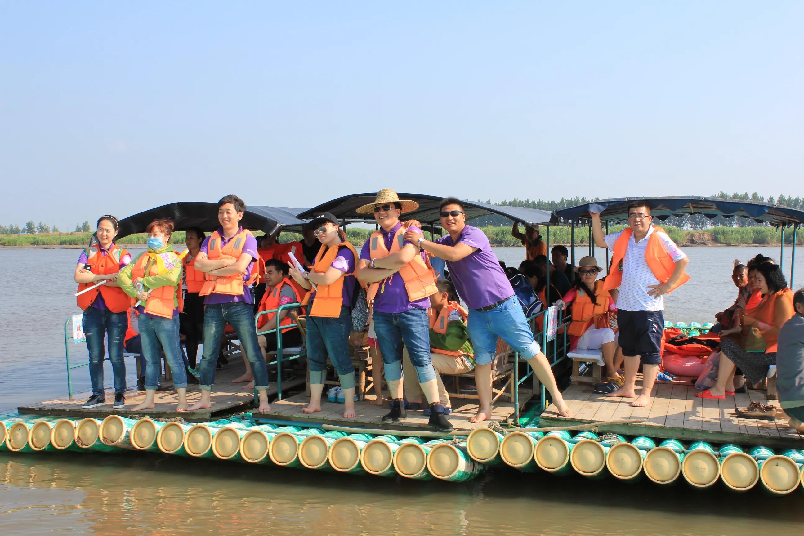 一湾碧水漾清波,一湾碧水潺潺