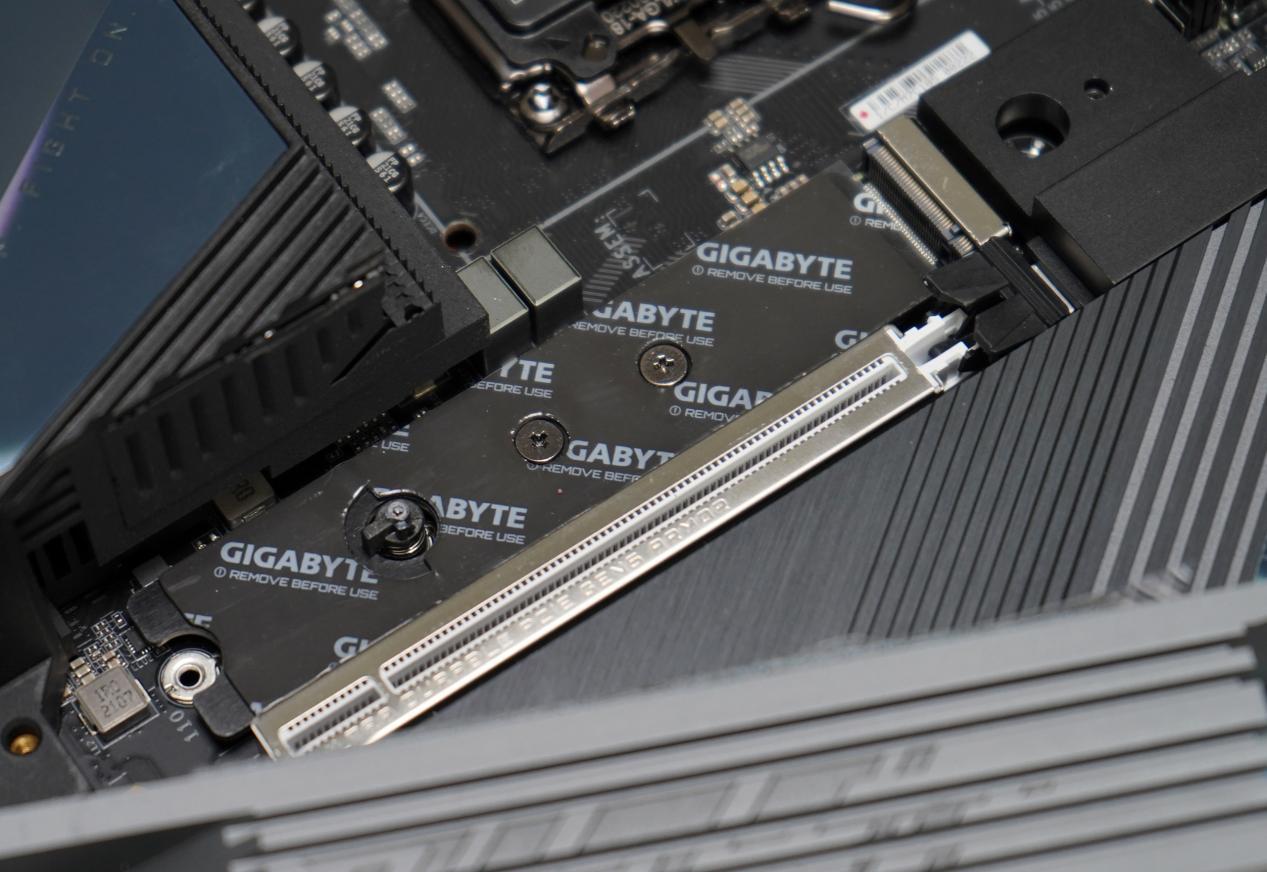 技嘉z790超级雕主板有几种规格,技嘉z790m小雕主板详解