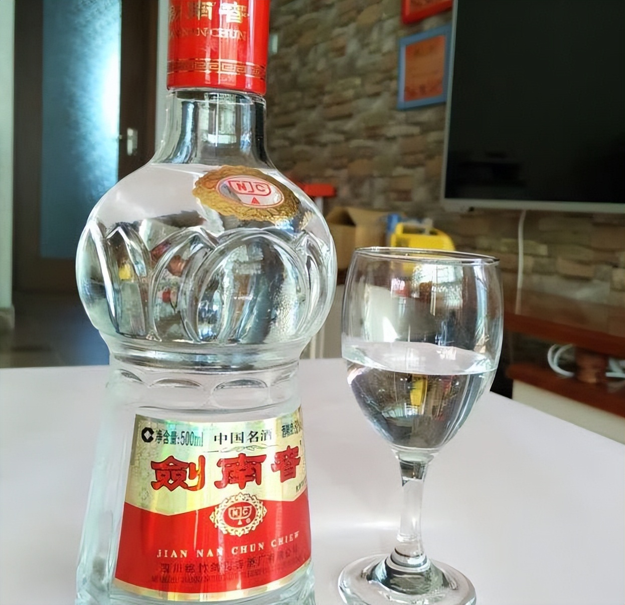 中秋送礼推荐高端白酒,送礼送哪款高端酒合适