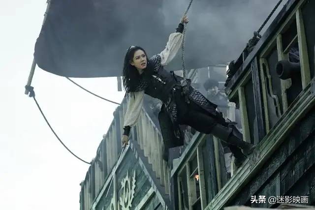 网飞又放大招，韩国开年票房冠军，海盗版夺宝奇兵，不愧顶级*片爽**