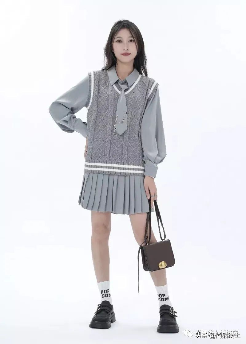 【阿依莲】秋装一口价49、79元任选，冬装一口价99、159、199任选