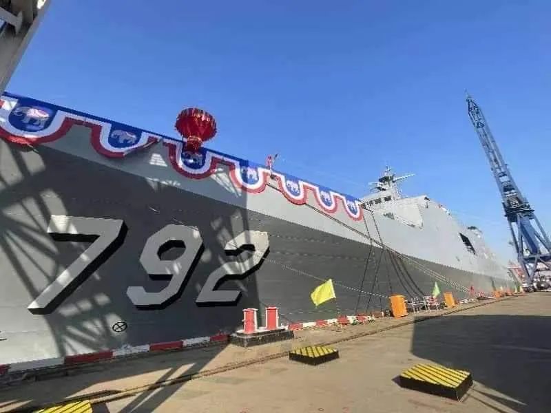 泰国071e舰,泰国071e型综合登陆舰