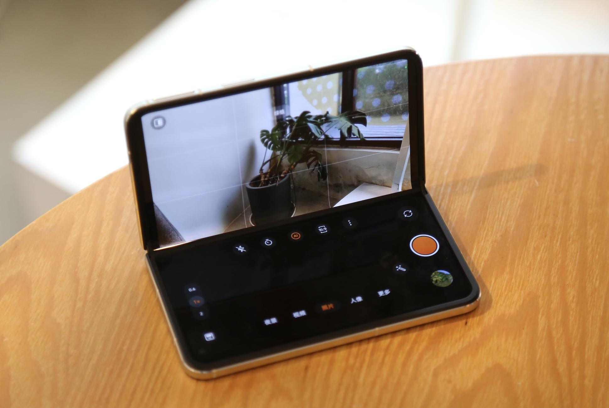 折叠屏手机findn2问题,折叠屏findx2值得吗