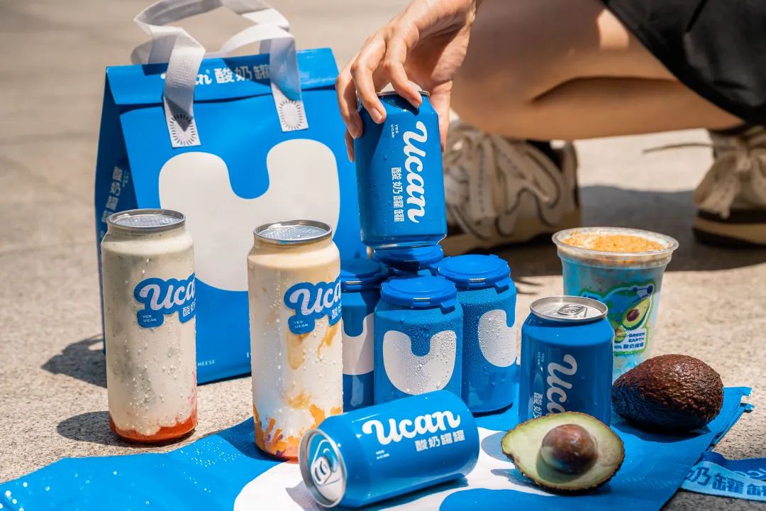 最高日营收超2万，“罐罐酸奶”走红上海，酸奶跑出新玩法？