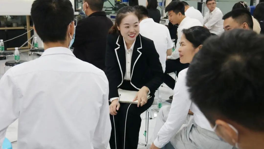 如何用开场白打动客户？