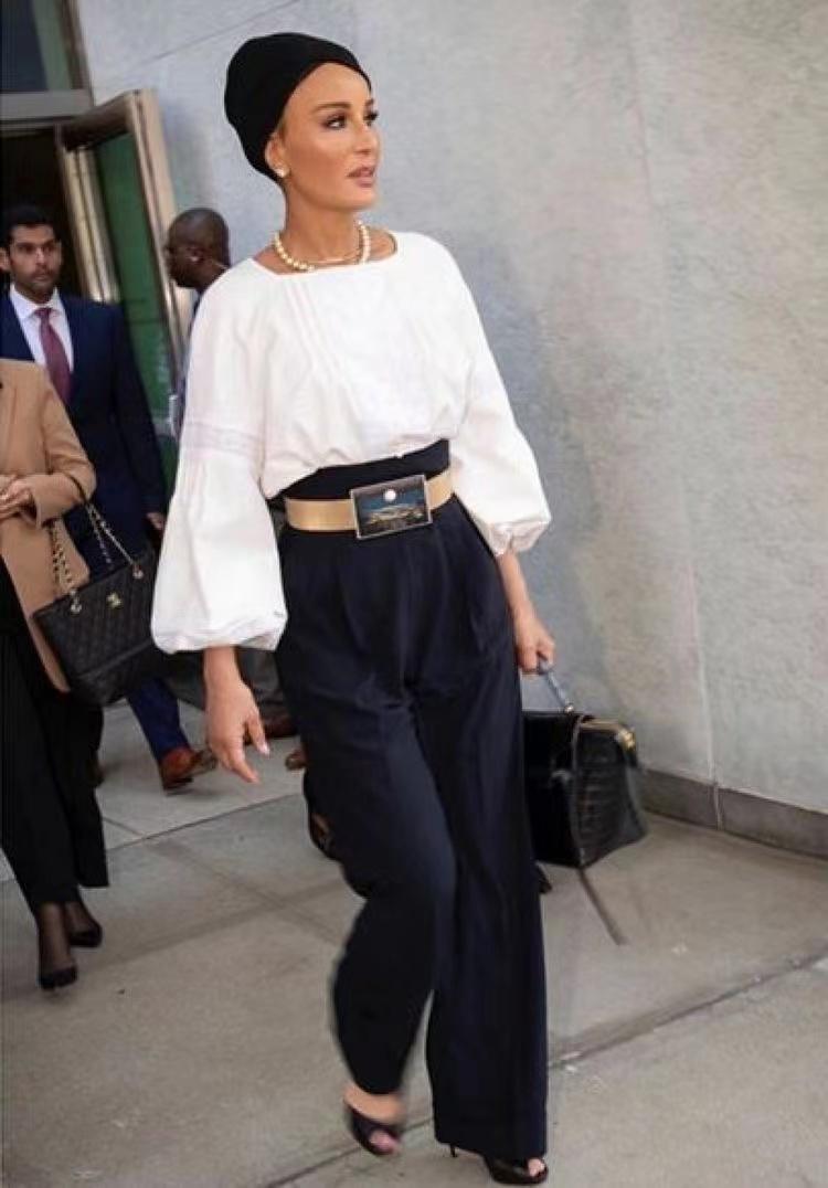 莫扎王后穿搭,莫扎的穿衣风格