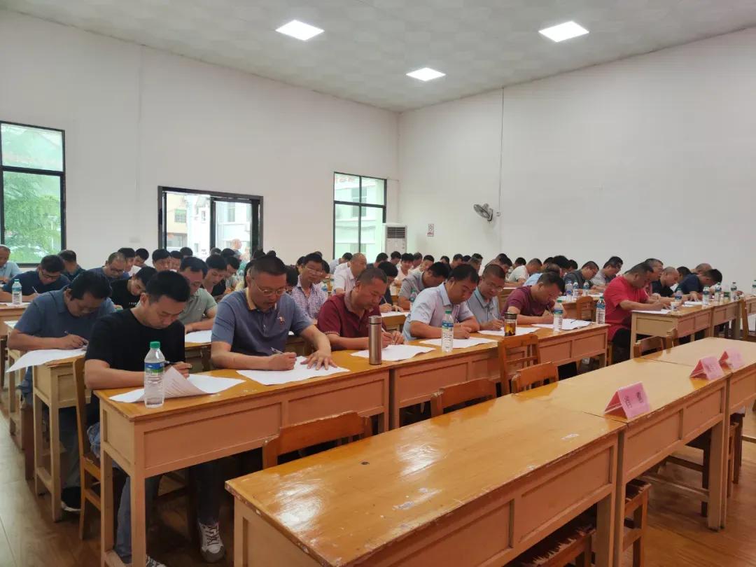 万安县开展2023年驻村干部能力提升分片比拼竞技活动