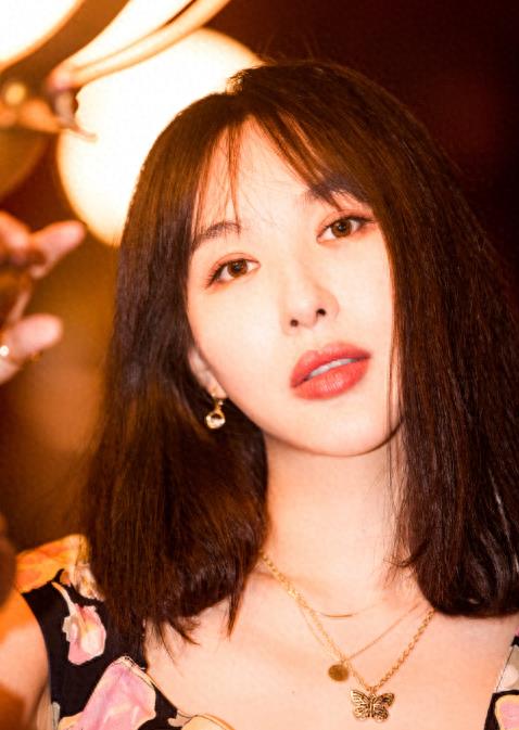 低腰超短装上衣,女低腰裤短上衣