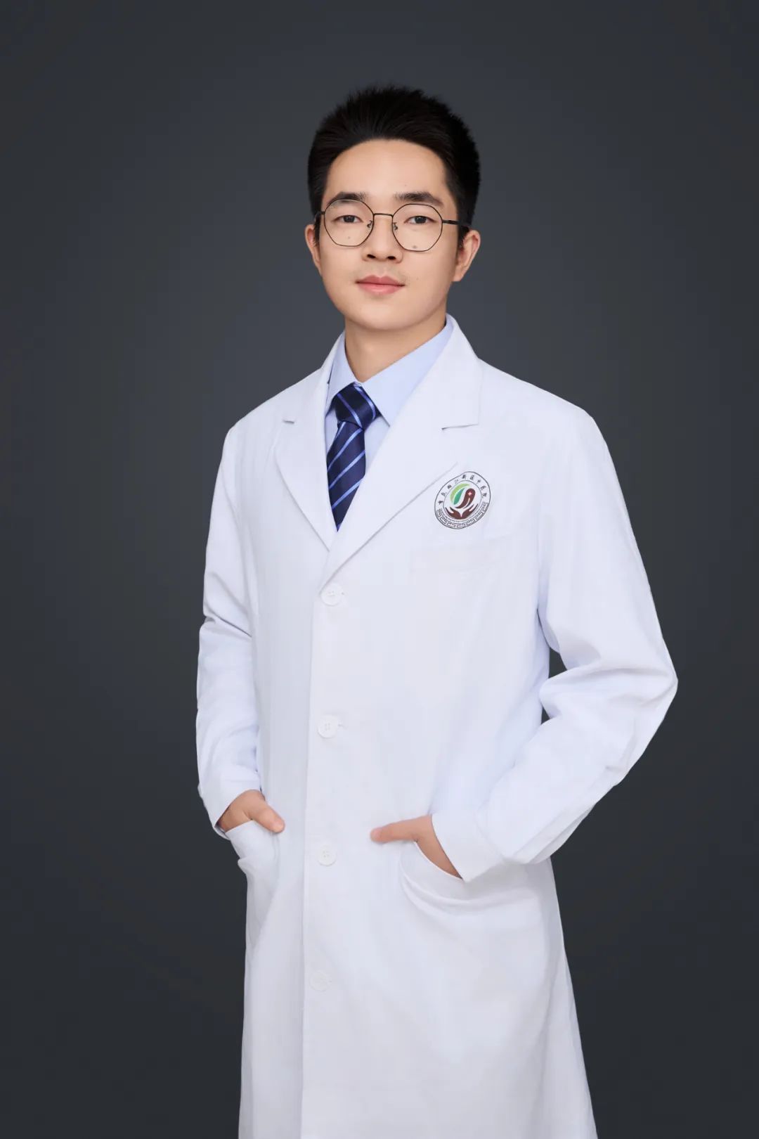 骨伤科医护锦旗用语,送骨伤医生锦旗