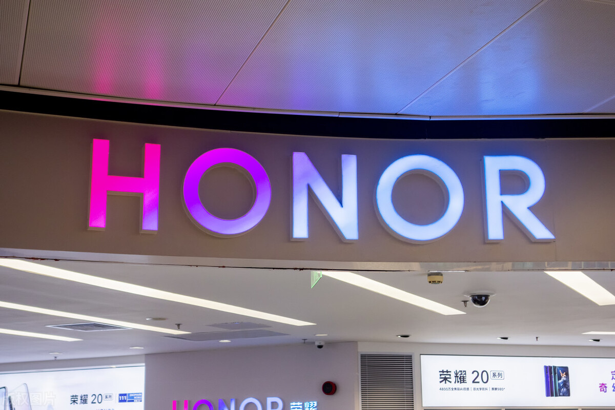 荣耀手机现在还值得买么,荣耀手机目前最值得入手