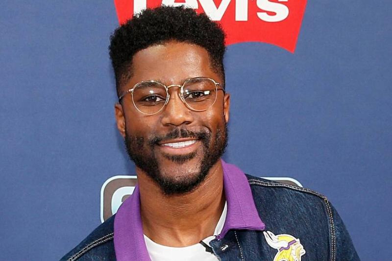 运动员用他们的第一笔大薪水买了什么？