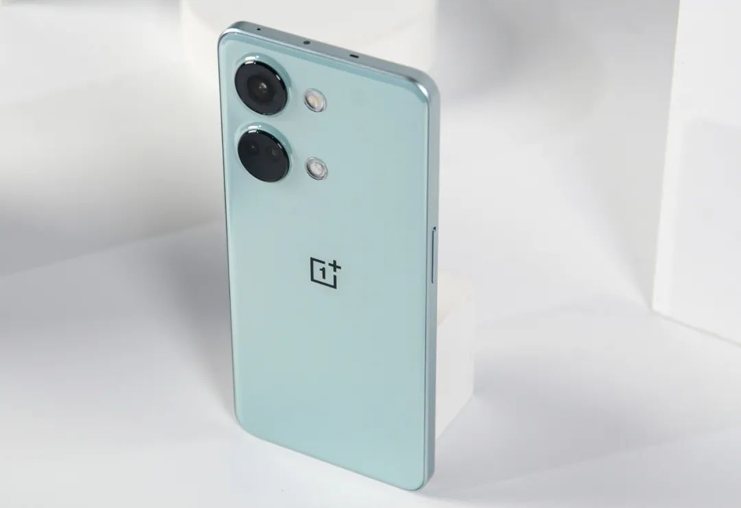 手机性价比高的2000-2500元手机,推荐几款价格便宜性能好的手机