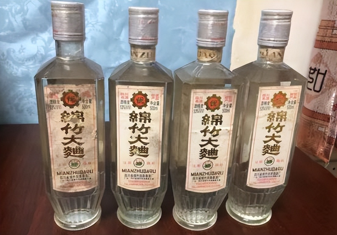 七十年代爆火的酒有哪些,这4款酒更适合冬天