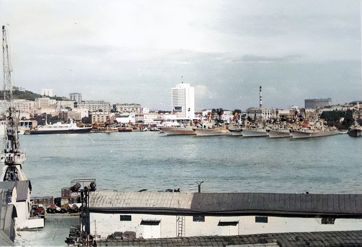 80年代的符拉迪沃斯托克的温馨照片