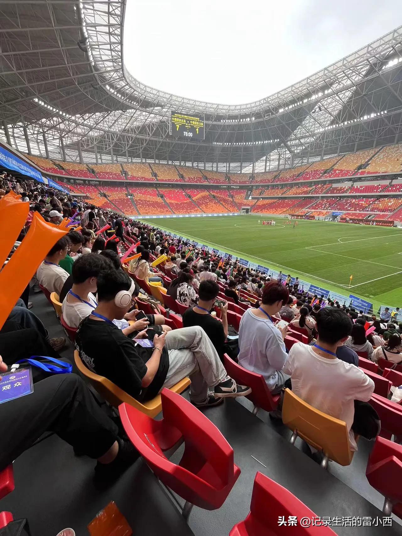 亚洲杯重庆龙兴足球场,能直接看到重庆龙兴足球场的地方