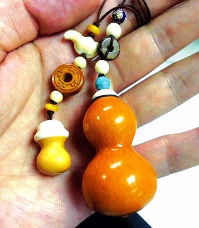 玩手捻葫芦,手捻葫芦多久包浆玉化