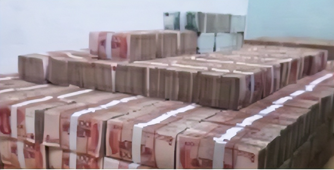 男子中彩票8000万10年挥霍完,湖南小伙发现彩票中奖规律