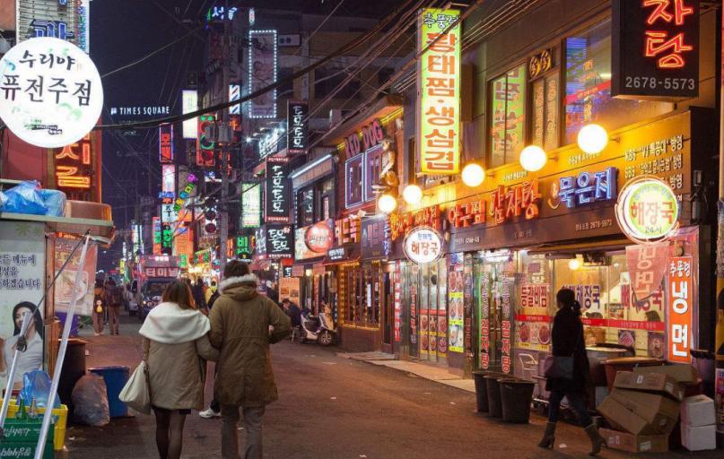 韩国色情业为何如此猖獗？100多万女性受害，打黄18年越打越黄？