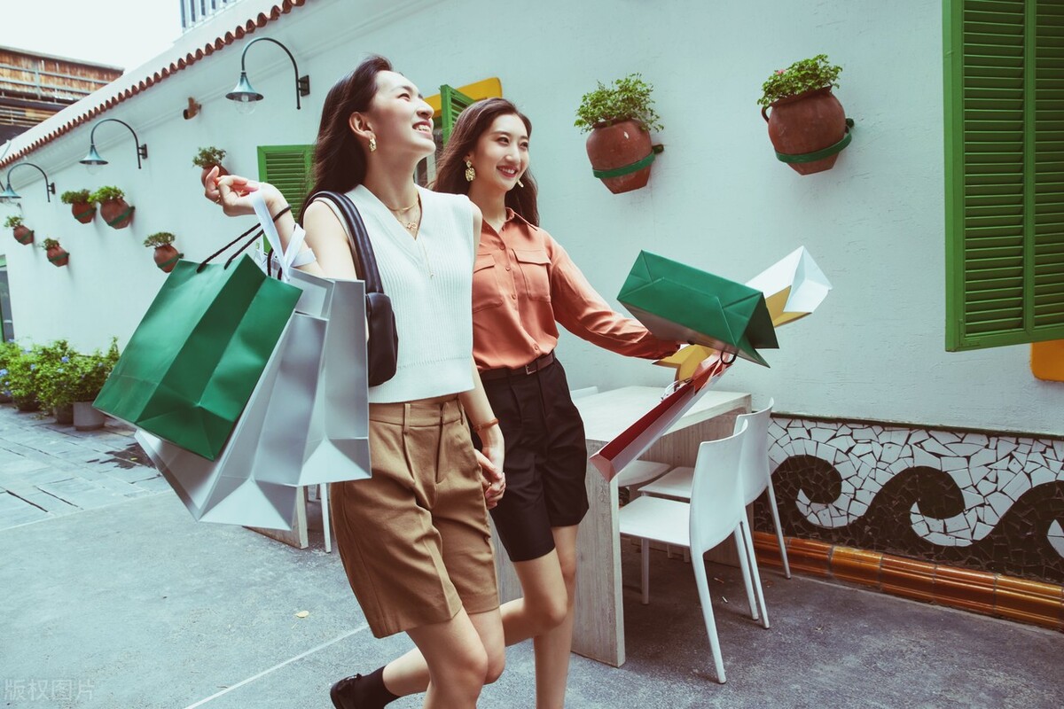 40岁女创业挣钱案例,中年妇女创业致富项目