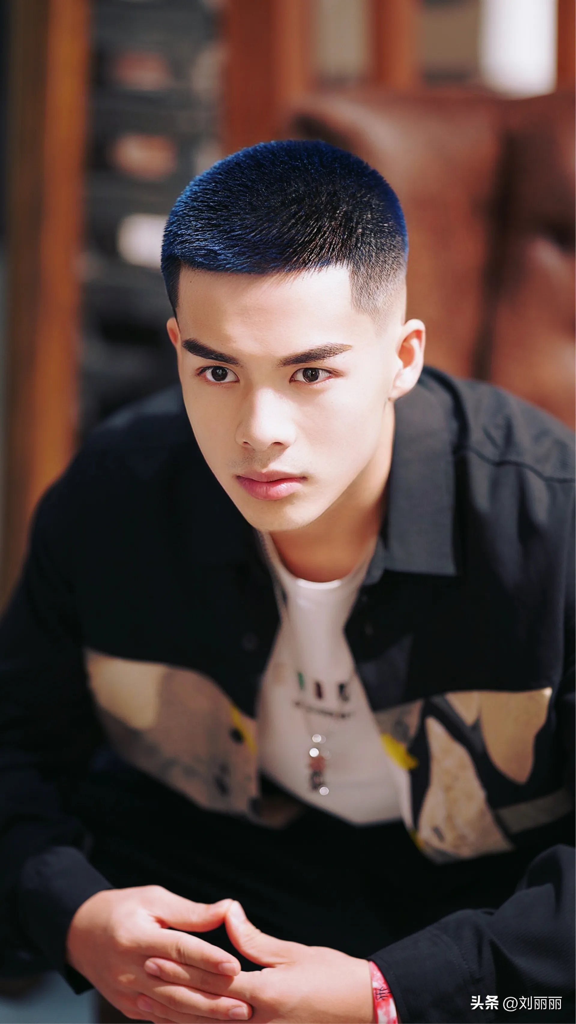 2020年男士中分发型最火发型,男士发型2021流行发型圆脸方脸