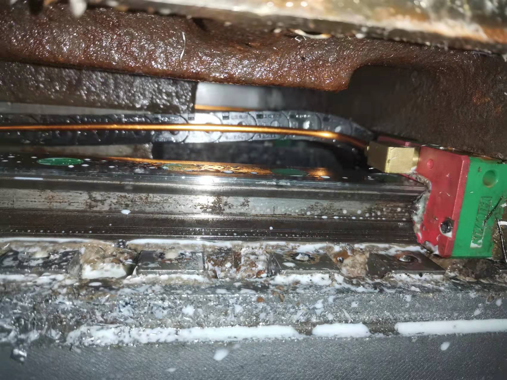 数控车床滚珠导轨生锈了怎么处理,数控车床不开机导轨会生锈吗