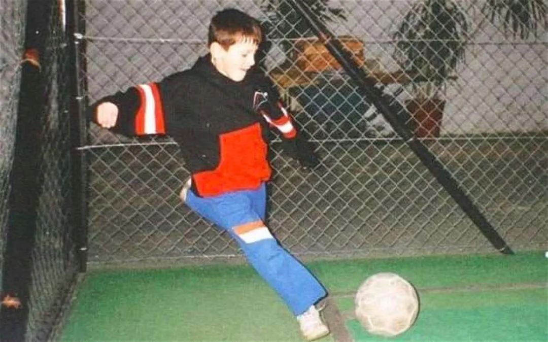 梅西十岁的时候,1997年10岁的梅西